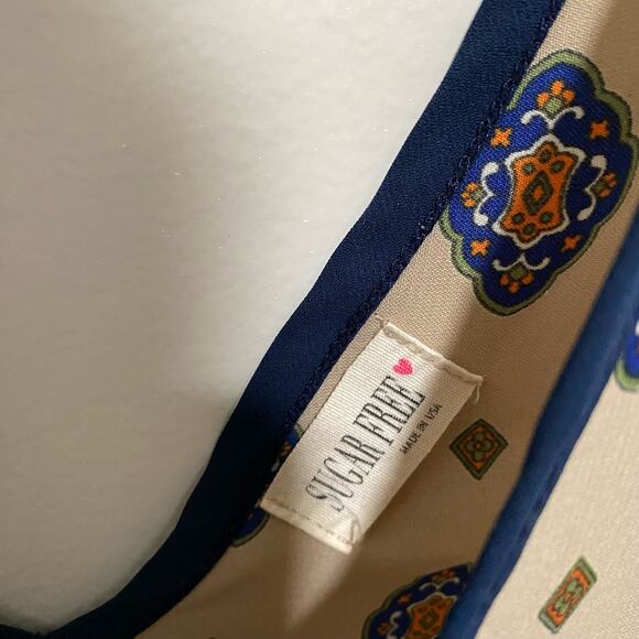 SUGAR FREE Top SIZE SMALL Bohemian Style Print Sleeveless V-Neck Loose Fit - Picture 4 of 6